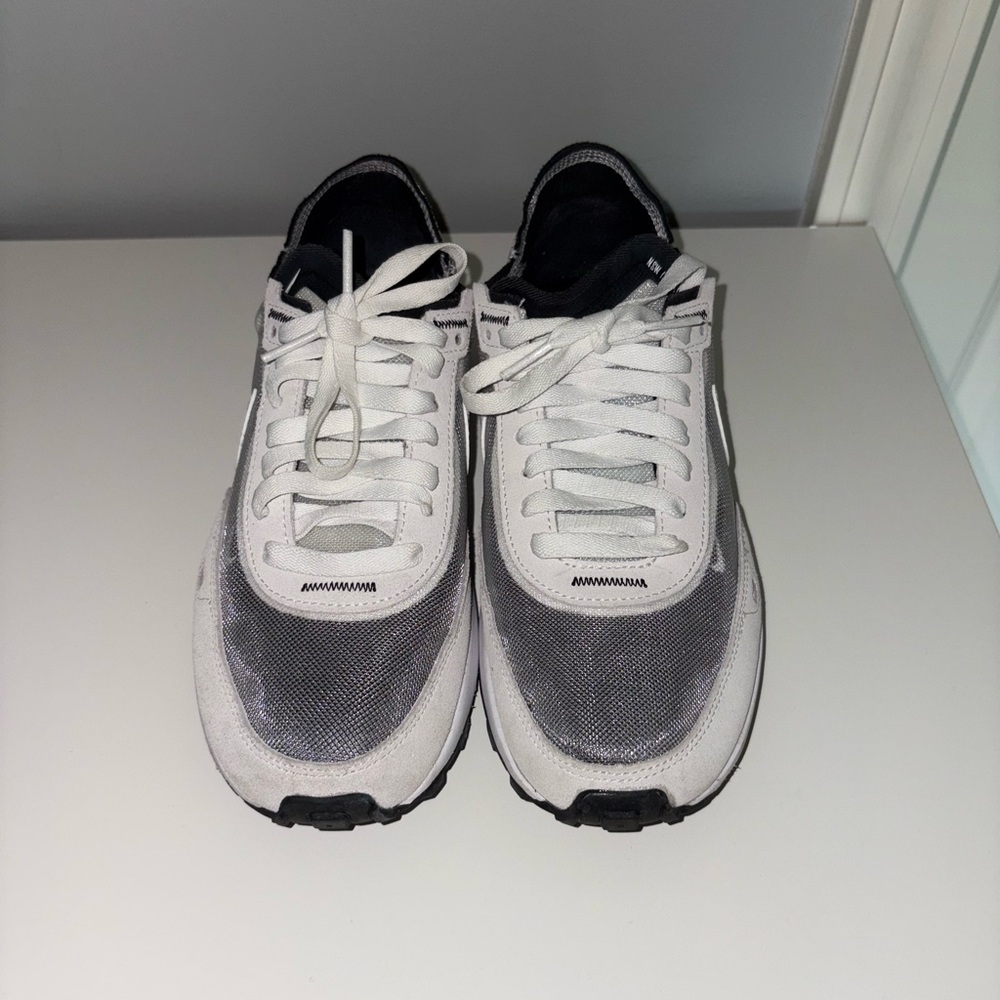 Nike White and Gray Sneakers with Chunky Sole